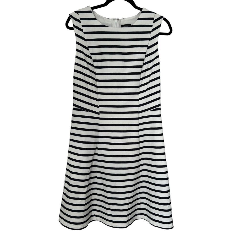 The Limited Dress Size 6 Black‎ White Striped Sleeveless Fit & Flare Knee Length